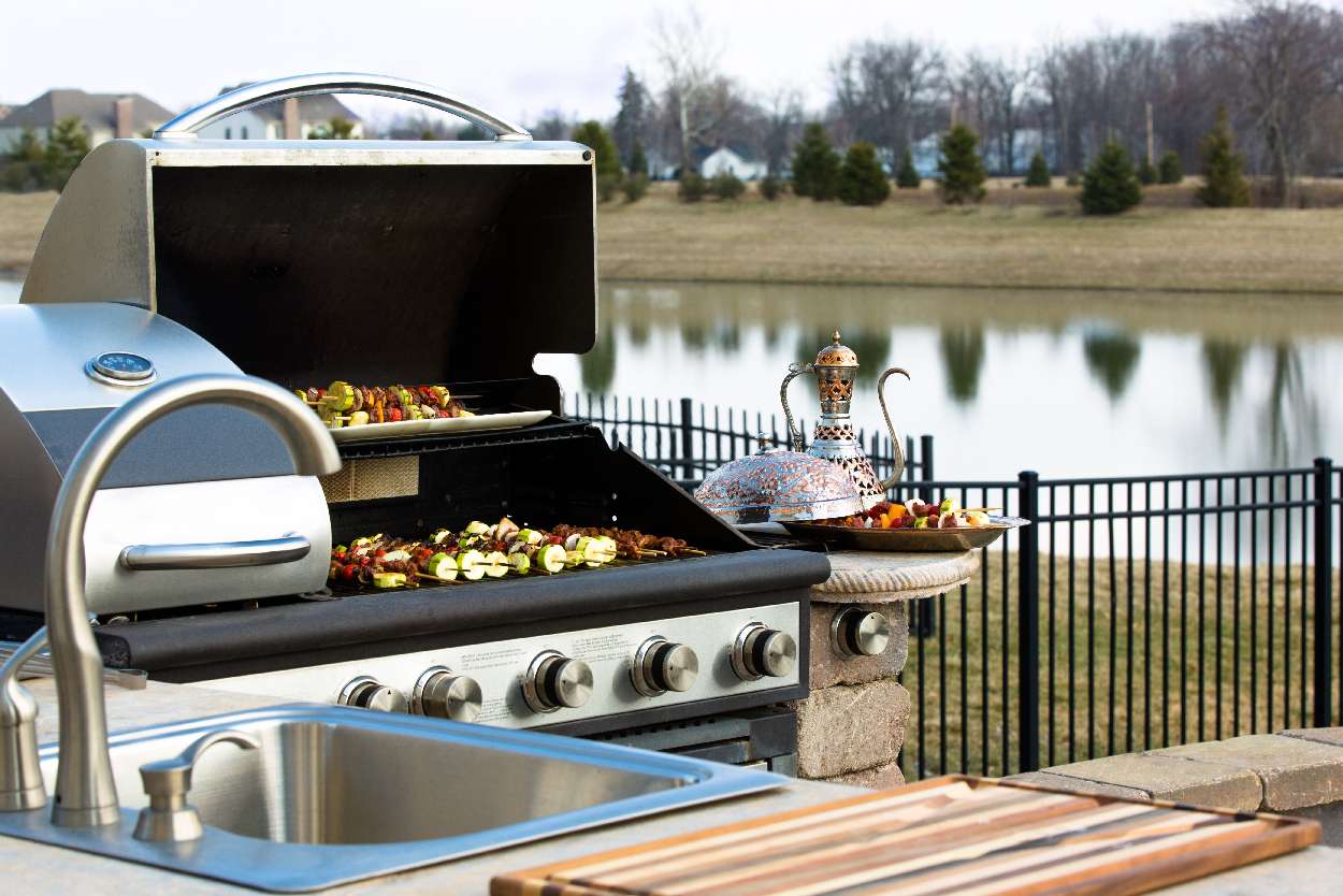 outdoor kitchen grill